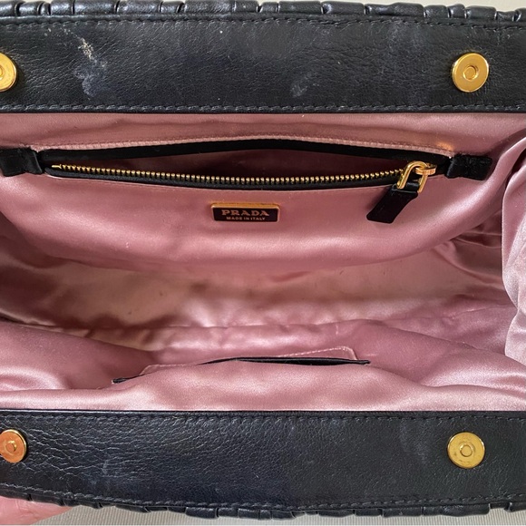 AUTHENTIC VINTAGE PRADA NAPPA LEATHER PLEATED POCHETTE CLUTCH, BLACK - Picture 13 of 15
